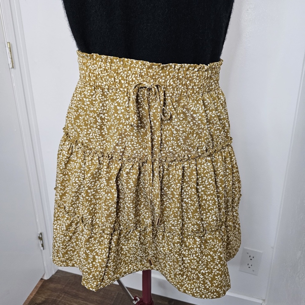 NWOT Indigo Rising Floral Tiered Ruffle Mini Skirt Women's Medium Boho